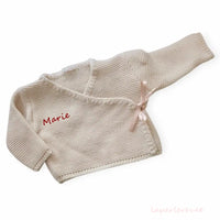 brassière bébé en laine beige personnalisée avec prénom de votre enfant
