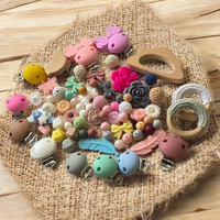 materiel pour confection attache tétine perle en silicon et bois avec anneau de dentition fil