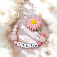 attache tétine en silicone personnalisée avec le prénom de bébé