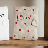 protège carnet de santé en gaze de coton petit coeur rouge 
