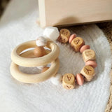 anneau de dentition pour bébé en silicone  et bois avec prénom 