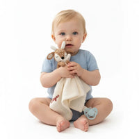 Attache doudou tétine avec cerf en crochet fait main et lange en gaze de coton, lanière de fixation compatible attache tetine MAM.