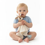 Attache doudou tétine avec cerf en crochet fait main et lange en gaze de coton, lanière de fixation compatible attache tetine MAM.