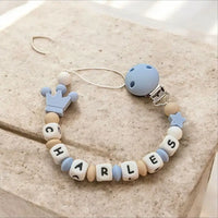 attache tétine personnalisé pour bébé de couleur bleu ciel