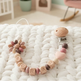 attache tétine en silicone alimentaire et en bois naturel au couleur tendance avec motif marguerite