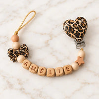 attache tétine clip coeur léopard 