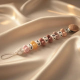 Attache tetine clip mam personnalisée en silicone pour bébé . Découvrez ce nouveau modèle d'attache sucette fabriquer dans notre atelier
