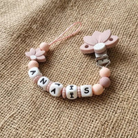 attache tetine personnalisable clip nude