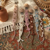 attache tetine macrame