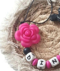 attache tétine personnalisé fushia perle grande fleur rose