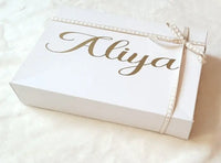Coffret cadeau naissance bébé personnalisé gaz de coton fille rose pâle