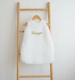 Gigoteuse Gaze de Coton Blanche 0-6 Mois : L'Élégance de la Pureté et du Cocon Sécurisé 🤍