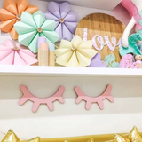 cils en bois pour décoration chambre enfant de couleur rose