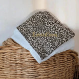 Couverture Bébé Léopard Personnalisée | Plaid Polaire Doux - La Perle Rêvée
