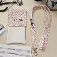 ensemble de pochette aimantée aide soignant et son tour de cou assortie