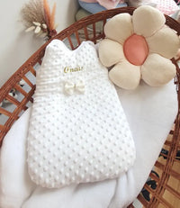 gigoteuse bébé personnalisé blanche en minky