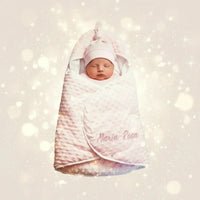 Gigoteuse d'Emmaillotage 2-en-1 Rose en Minky : Le Cocon Hivernal Personnalisé