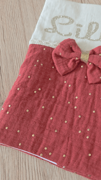 housse carnet de sante personnalisé en vidoé