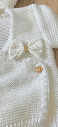 modèle brassière bébé en laine 
