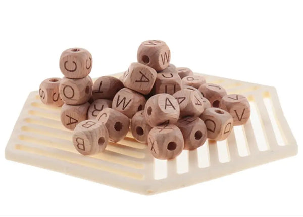 perle en alphabet en bois pour confectionner des attaches tétine grossiste