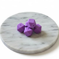 perle hexagonal violet silicone 17 mm pour créativité diy attache tétine et anneau dentition