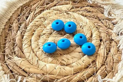 perle en silicone plate 12 mm couleur bleu