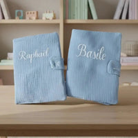 protège carnet de santé bleu en gaz de coton personnalisé