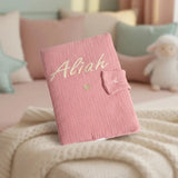 Protège Carnet de Santé Gaze de Coton Molletonné - Framboise et Cœurs Or Pailletés 💖✨