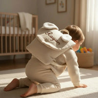 Sac a dos maternelle personnalisable lapin sablé porter par un enfant de 2 ans 
