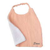 serviette elastique cantine de couleur corail avec prénom