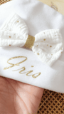 vidéo bonnet bébé naissance en coton blanc gros noeud pailleté personnalisé 