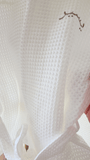 vidéo présentant un peignoir  bebe personnalise avec prénom 